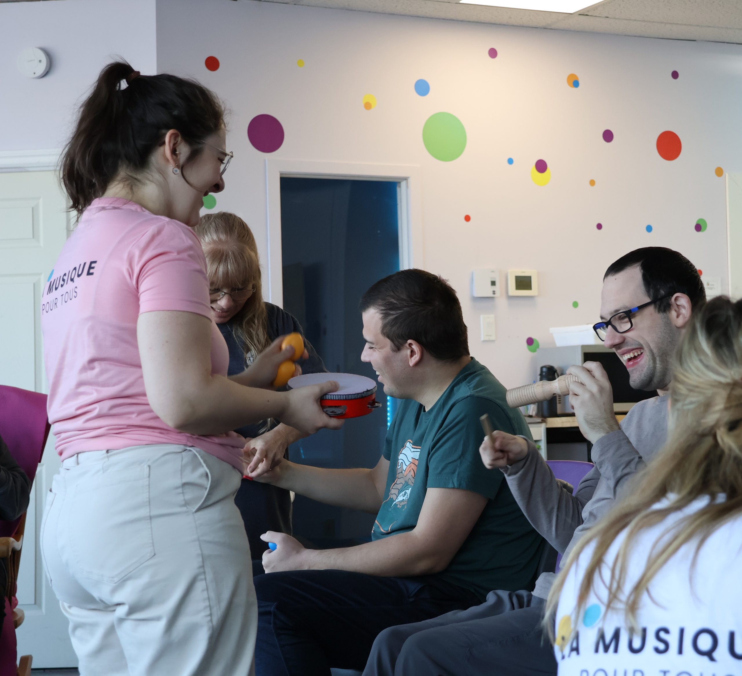 Animation musicale adaptée avec des participants vivant avec une déficience intellectuelle